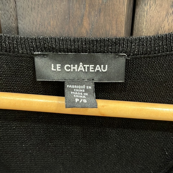 Le chateau p/a kimono style sweater. Like new condition!! - Picture 2 of 5